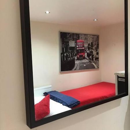 One Bedroom Flat In Central Лондон Экстерьер фото